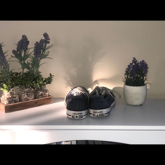 Navy blue converse - Picture 2 of 3
